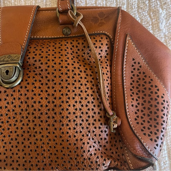 PATRICIA NASH Perforated FRAME Satchel Doctor Bag w/Lock & Key - Picture 9 of 9